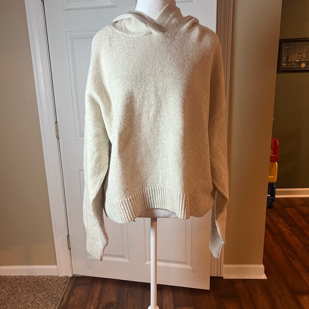 Hollister Women's Size Medium Cream Ribbed Lightweight Hooded Sweatshirt